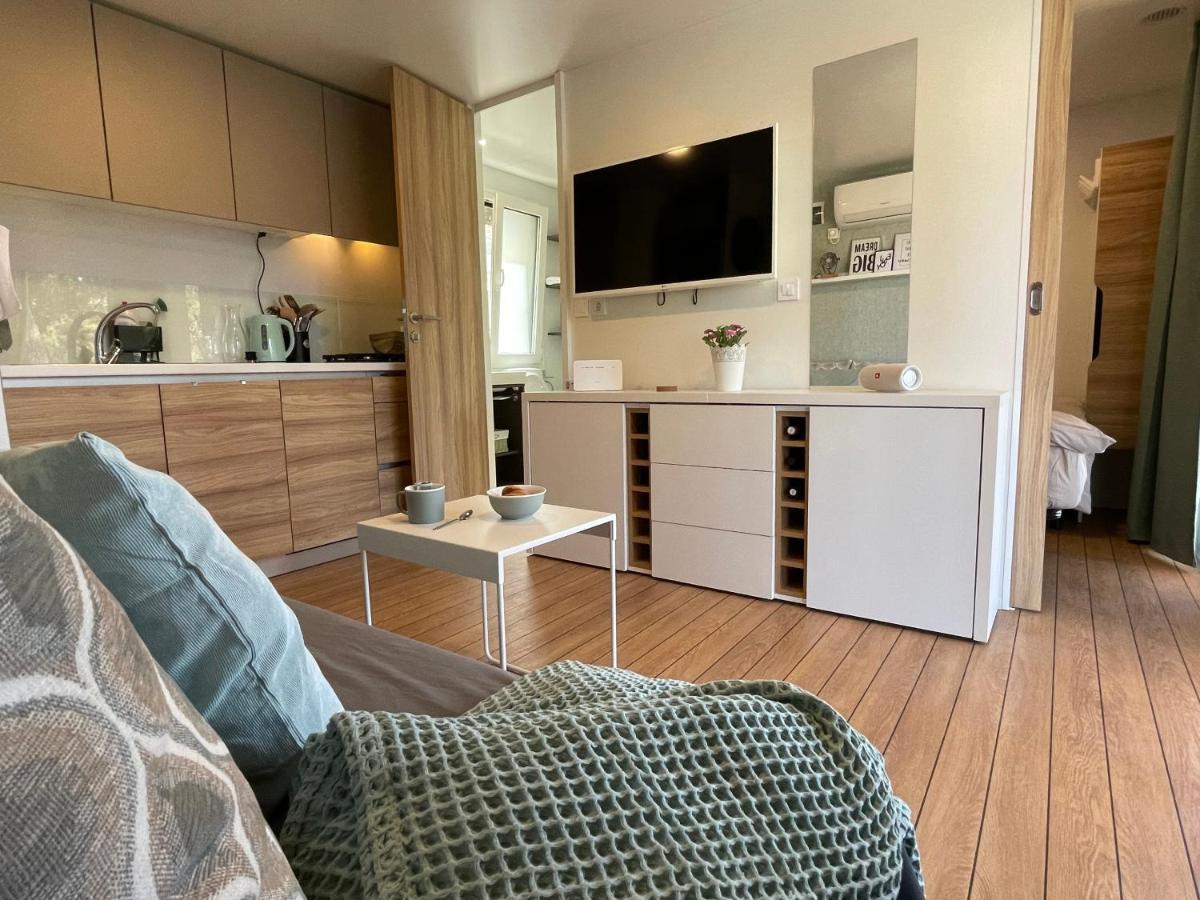 Harmonia Mobile Home Rovinj Buitenkant foto